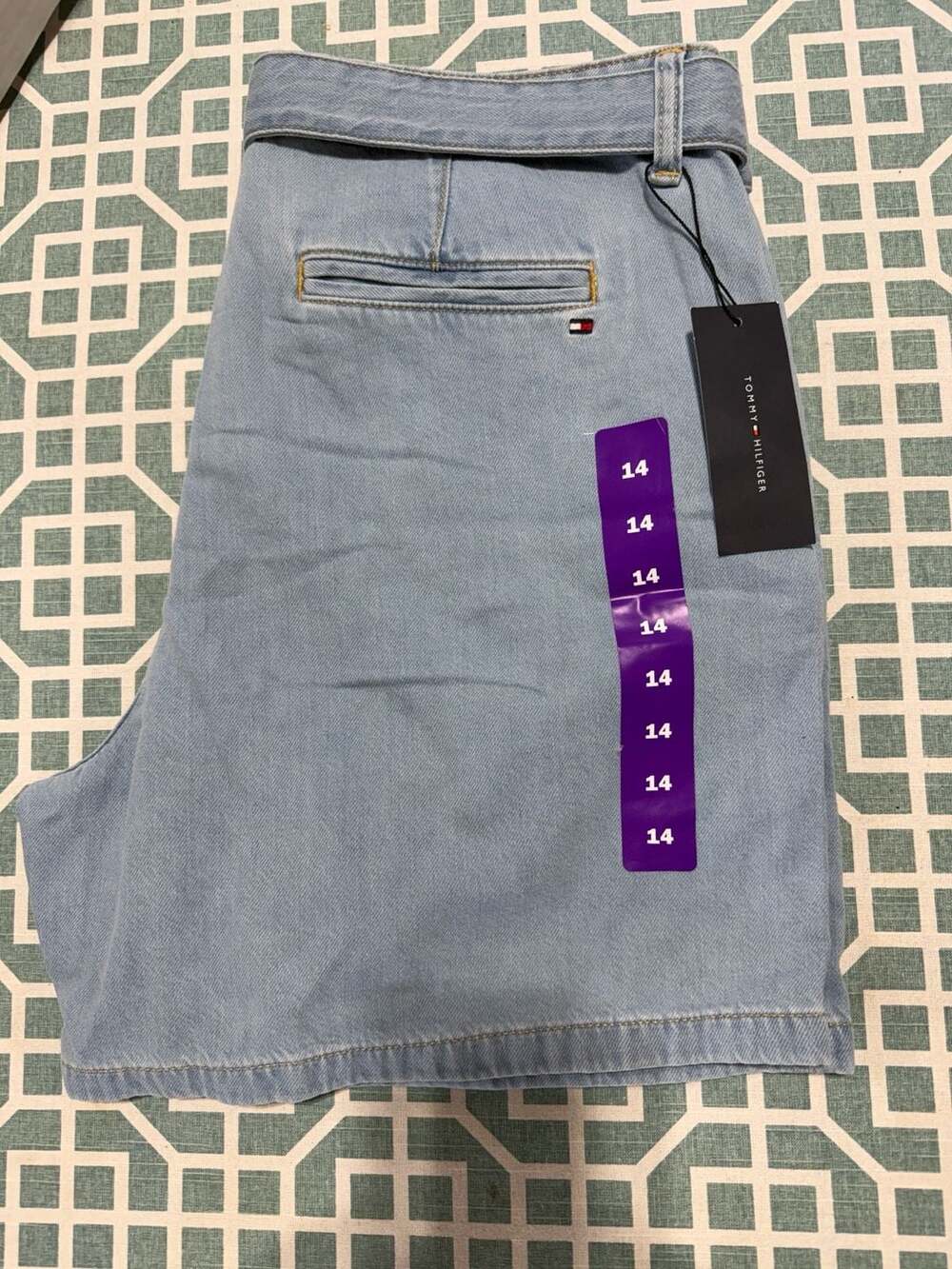 Tommy Hilfiger Denim Shorts Size 14 Light Wash Belted